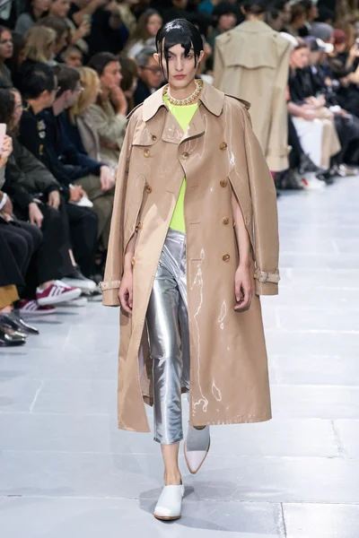 Look 12